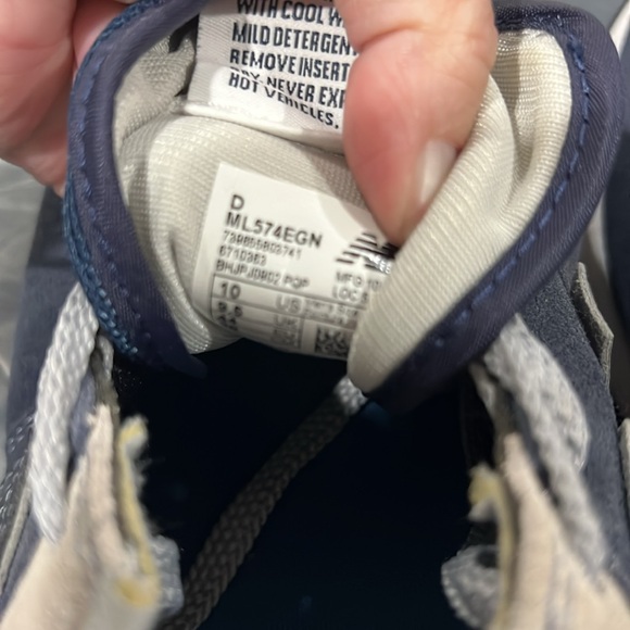 New Balance Men’s 574 - Picture 4 of 6